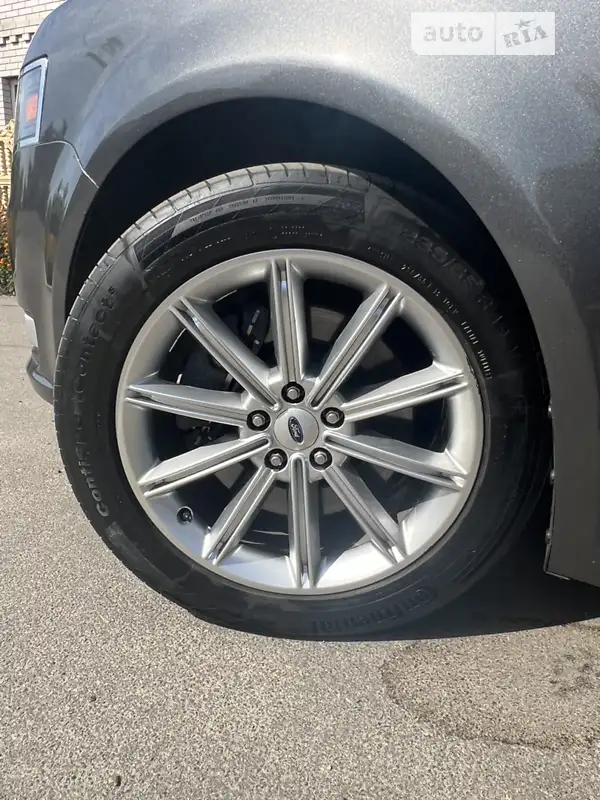 Внедорожник / Кроссовер Ford Flex 2019 в 