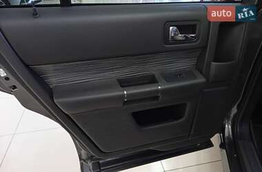 Позашляховик / Кросовер Ford Flex 2016 в 