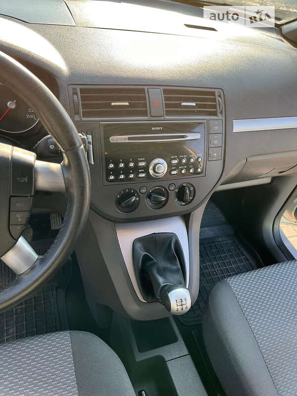 Микровэн Ford Focus C-Max 2003 в Хусте