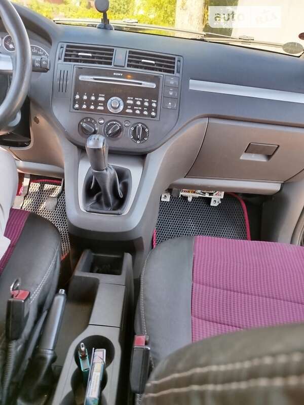 Минивэн Ford Focus C-Max 2004 в Коростене