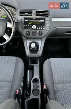 Мінівен Ford Focus C-Max 2005 в 