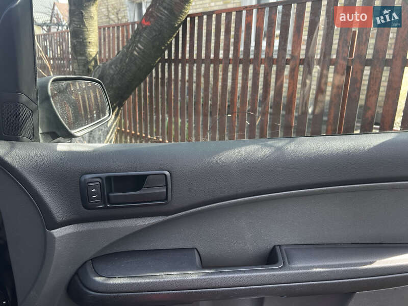 Минивэн Ford Focus C-Max 2005 в Шпитьках фото 14 Минивэн Ford Focus C-Max 2005 в Шпитьках