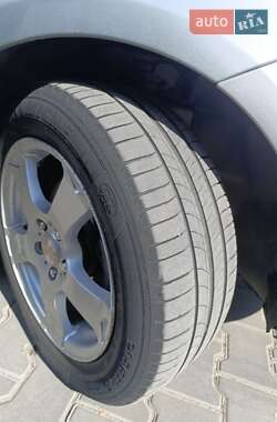 Минивэн Ford Focus C-Max 2004 в 