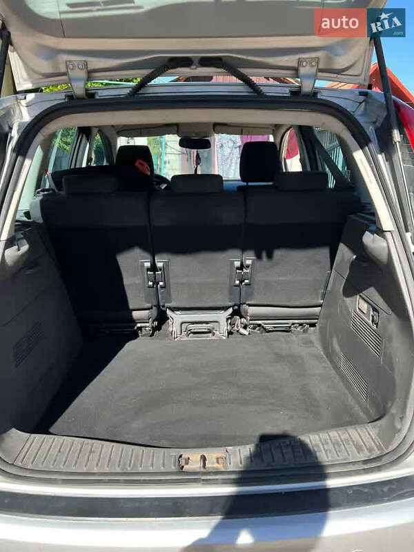 Минивэн Ford Focus C-Max 2008 в Гусятине
