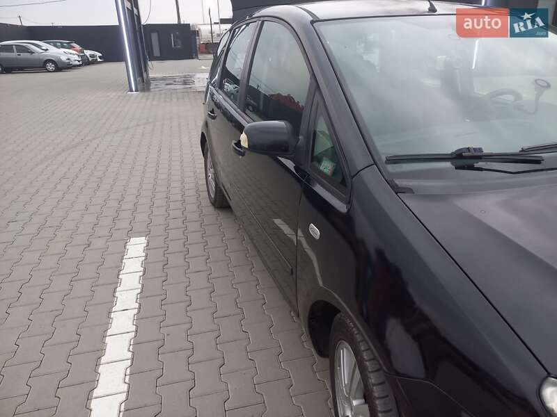 Минивэн Ford Focus C-Max 2005 в Толстом