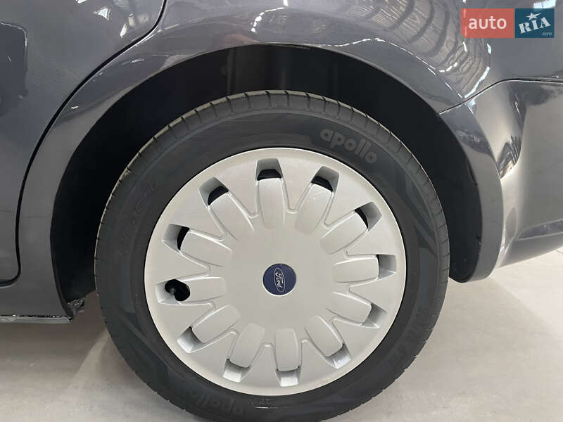 Минивэн Ford Focus C-Max 2010 в Стрые