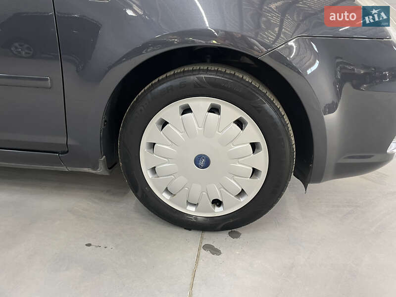 Минивэн Ford Focus C-Max 2010 в Стрые