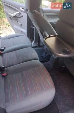 Минивэн Ford Focus C-Max 2010 в 