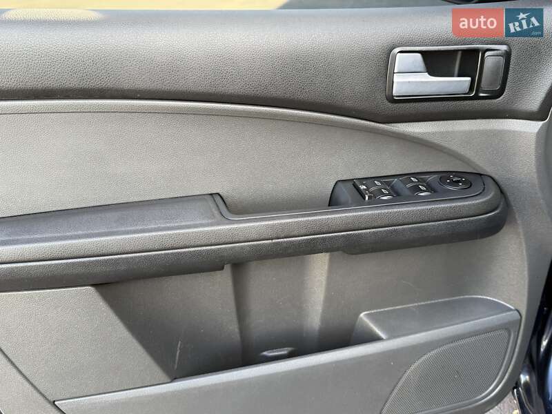 Минивэн Ford Focus C-Max 2004 в Киеве