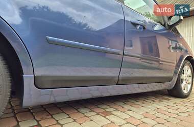 Мінівен Ford Focus C-Max 2005 в 