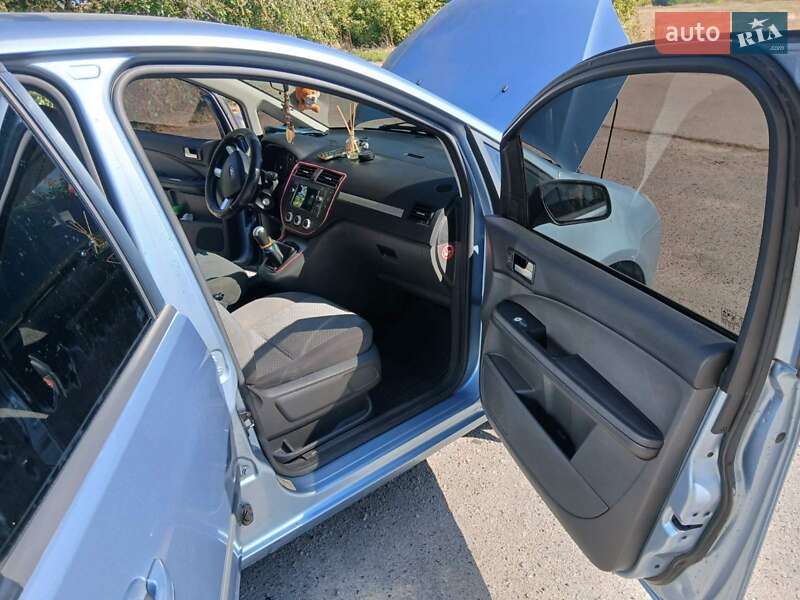 Минивэн Ford Focus C-Max 2004 в Глобине