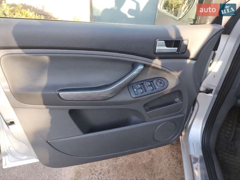 Мінівен Ford Focus C-Max 2007 в Конотопі