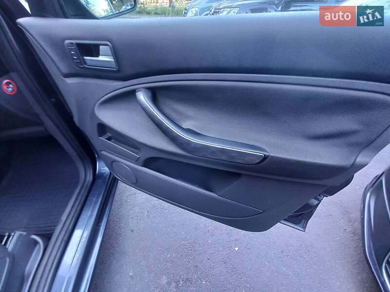 Мінівен Ford Focus C-Max 2008 в Києві