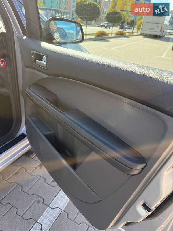 Минивэн Ford Focus C-Max 2006 в Киеве