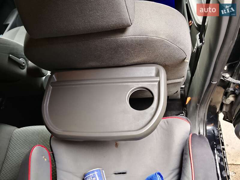 Минивэн Ford Focus C-Max 2006 в Городке