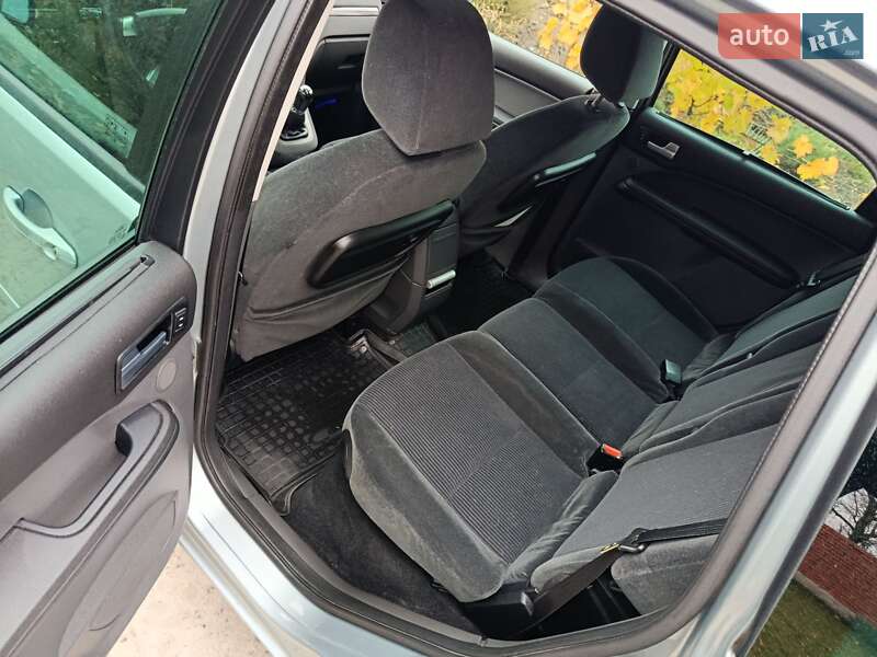 Минивэн Ford Focus C-Max 2004 в Новомосковске фото 21 Минивэн Ford Focus C-Max 2004 в Новомосковске