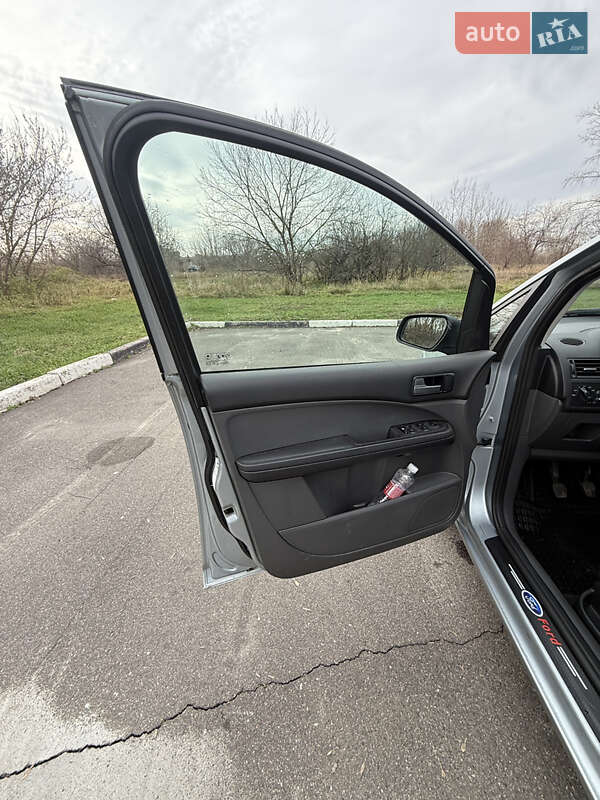 Минивэн Ford Focus C-Max 2005 в Новой Водолаге фото 33 Минивэн Ford Focus C-Max 2005 в Новой Водолаге
