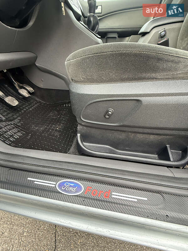 Минивэн Ford Focus C-Max 2005 в Новой Водолаге фото 36 Минивэн Ford Focus C-Max 2005 в Новой Водолаге