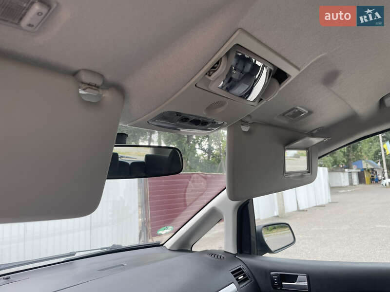 Минивэн Ford Focus C-Max 2005 в Александрие