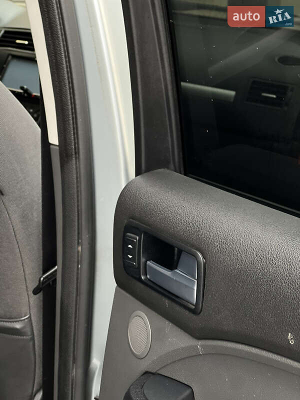 Минивэн Ford Focus C-Max 2004 в Жовкве