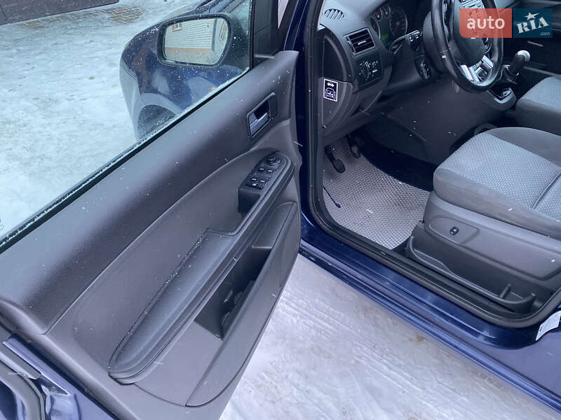 Минивэн Ford Focus C-Max 2003 в Бобровице