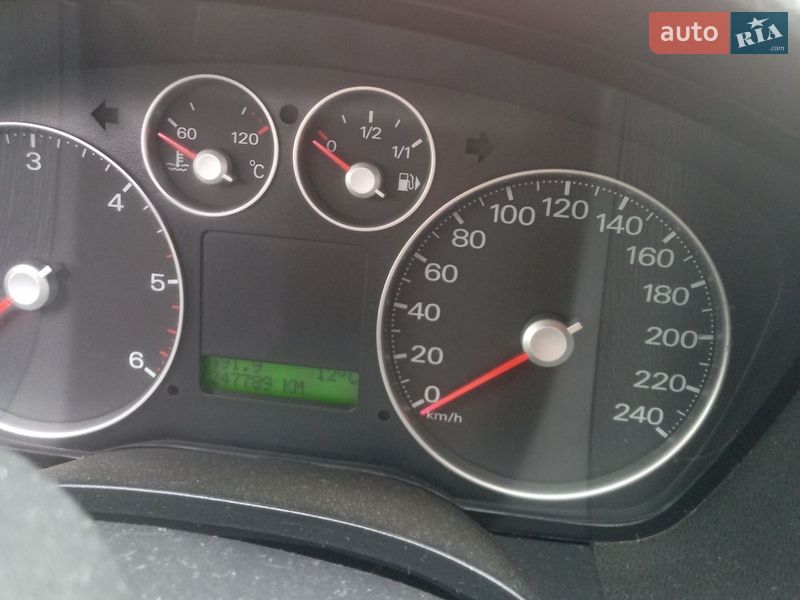 Минивэн Ford Focus C-Max 2004 в Черновцах