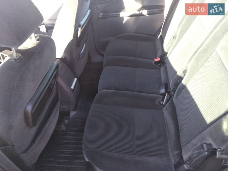 Мінівен Ford Focus C-Max 2004 в Кам'янському