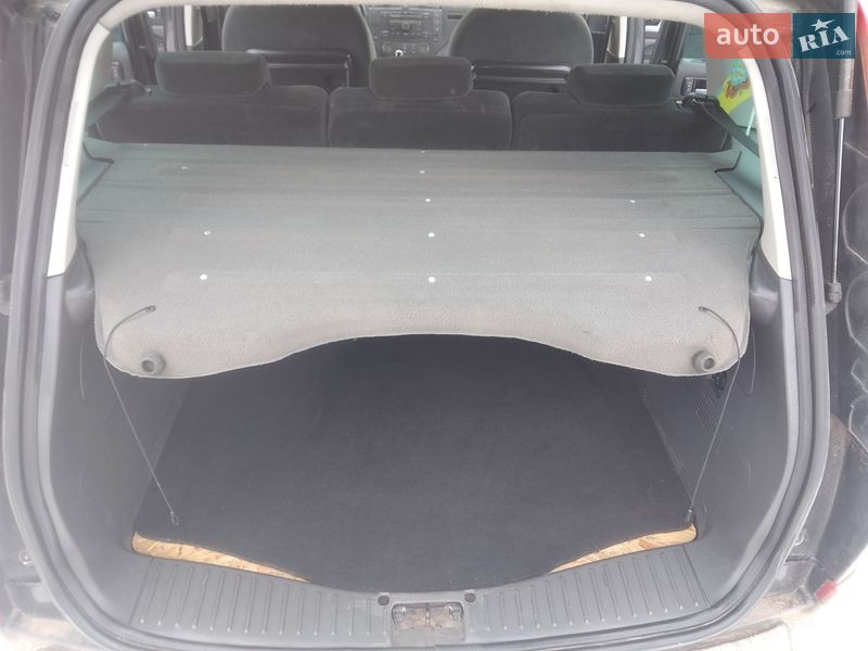 Минивэн Ford Focus C-Max 2004 в Сокале