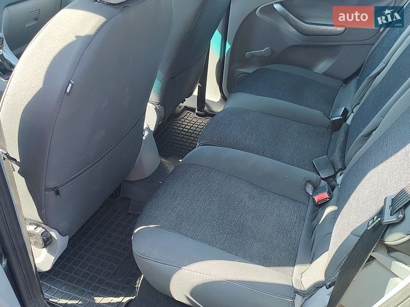 Минивэн Ford Focus C-Max 2007 в Турийске