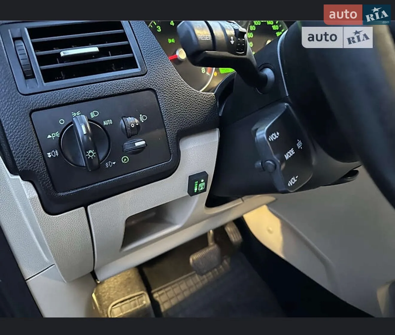 Ford Focus C-Max 2006 VIN WF0MXXGCDM6L87388 фото оголошення 12 з 28