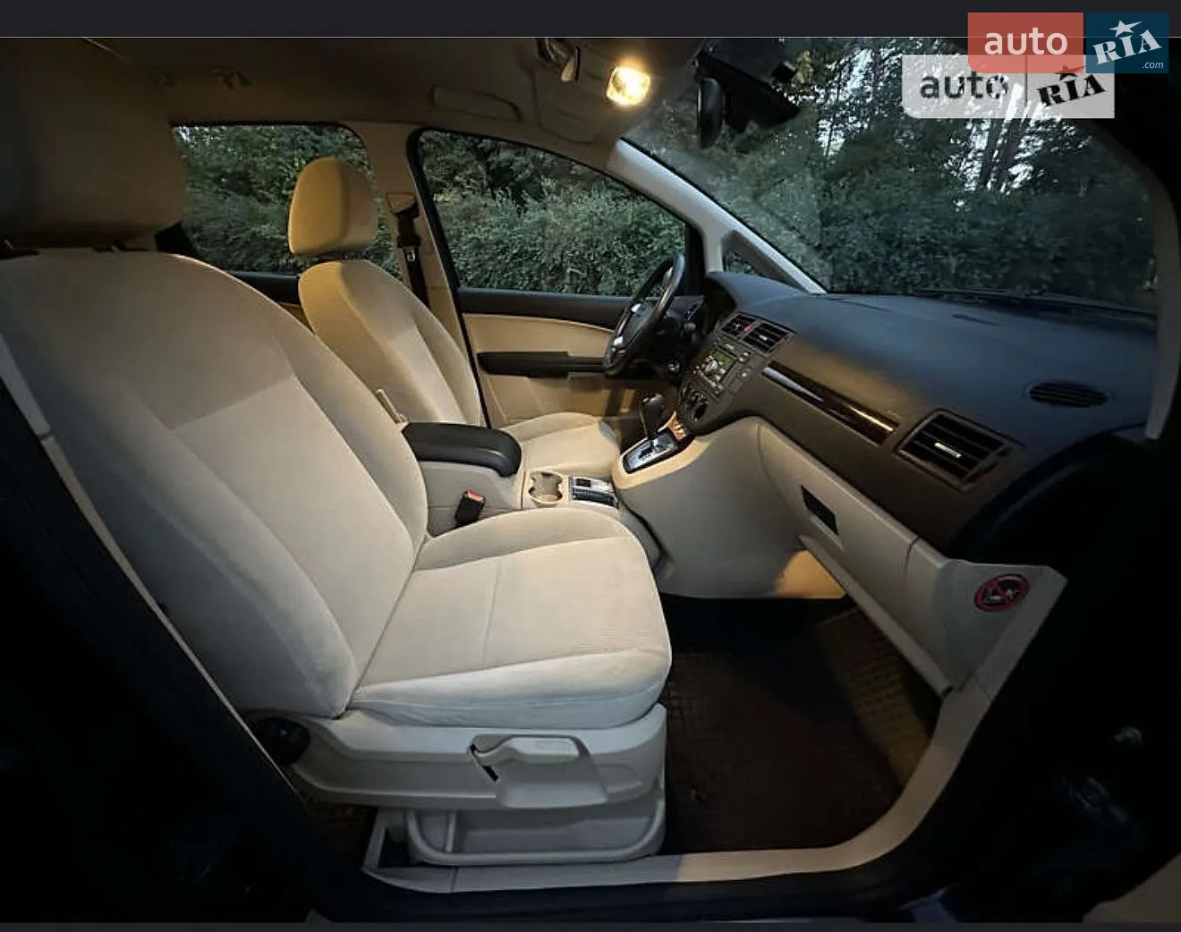 Ford Focus C-Max 2006 VIN WF0MXXGCDM6L87388 фото оголошення 14 з 28