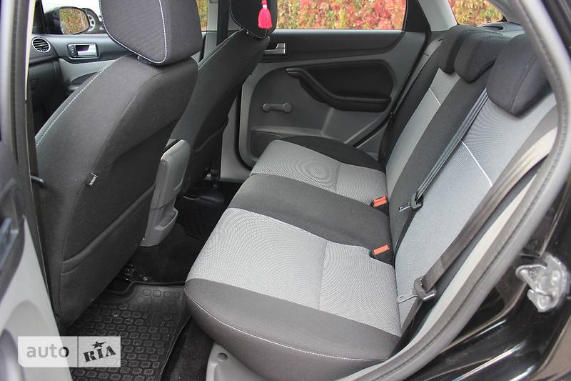 Седан Ford Focus 2010 в Днепре