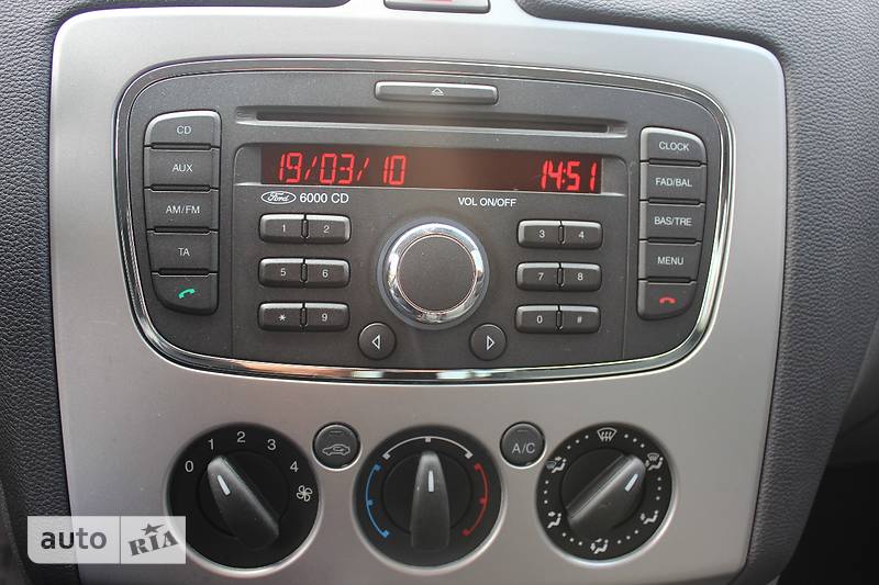 Седан Ford Focus 2010 в Днепре