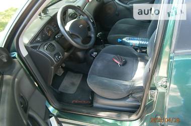 Седан Ford Focus 1999 в 