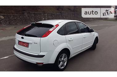 Хэтчбек Ford Focus 2007 в 