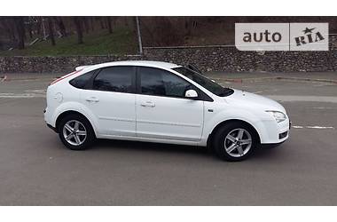 Хэтчбек Ford Focus 2007 в 