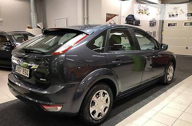 Хэтчбек Ford Focus 2010 в 