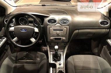 Хэтчбек Ford Focus 2010 в 