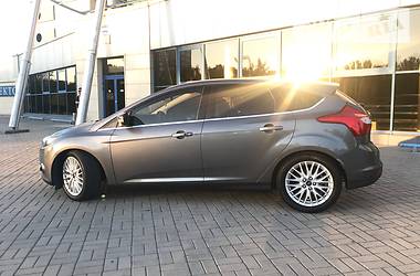 Хэтчбек Ford Focus 2014 в 