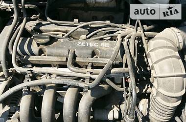 Хэтчбек Ford Focus 2002 в 