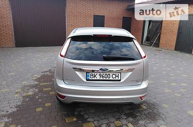 Хетчбек Ford Focus 2010 в 