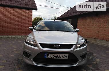 Хетчбек Ford Focus 2010 в 