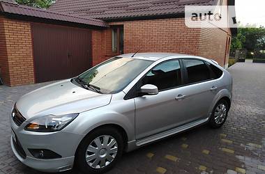 Хетчбек Ford Focus 2010 в 