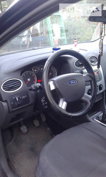 Хетчбек Ford Focus 2007 в Маріуполі фото 3 Хетчбек Ford Focus 2007 в Маріуполі