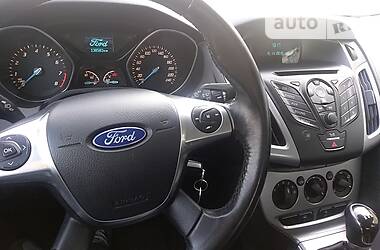 Хэтчбек Ford Focus 2014 в Каменском