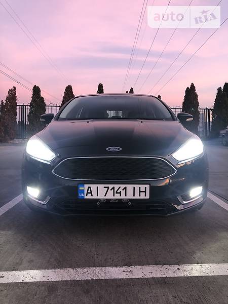 Хэтчбек Ford Focus 2015 в 