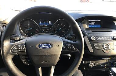 Хэтчбек Ford Focus 2015 в 