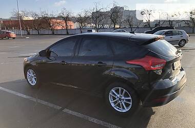 Хэтчбек Ford Focus 2015 в 
