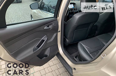 Седан Ford Focus 2017 в 