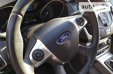 Седан Ford Focus 2011 в 
